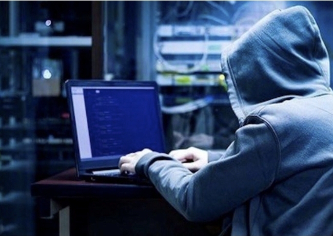 Cựu nhân viên Cty thuộc EVN sao chép dữ liệu khách hàng đưa cho em vợ bán kiếm lời.